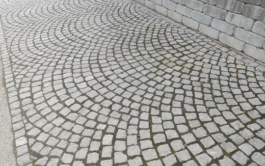 Mørkegrå chaussesten