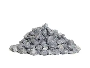 Grey granite chippings 11-16 mm.