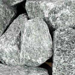 Grey granite chippings 32-50 mm. (DSB)